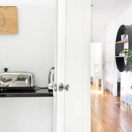 Apartment Plum Guide - Family Affair